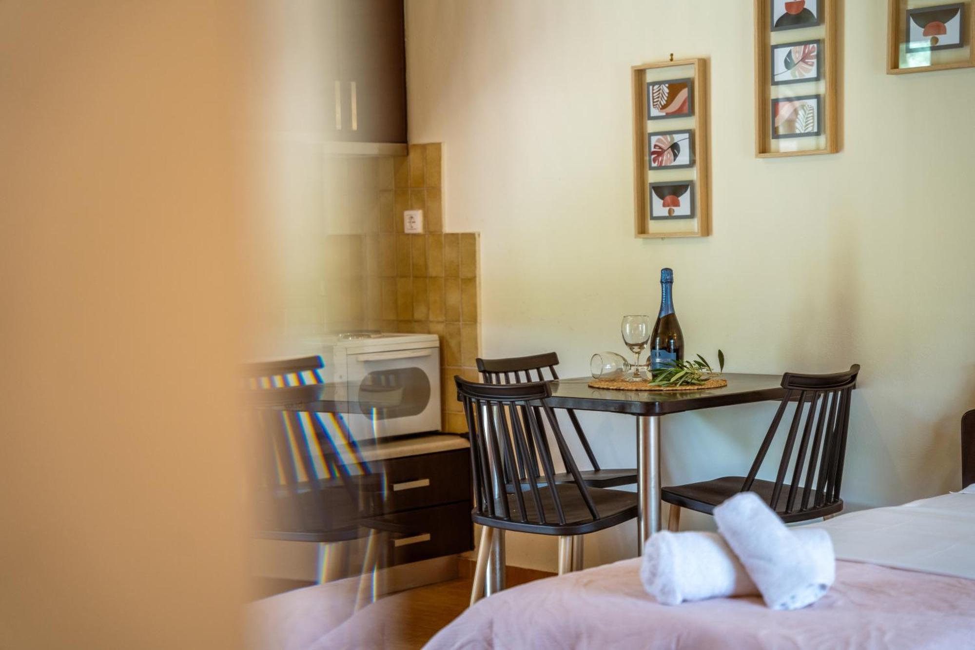 Aiora Suites Sívota 외부 사진